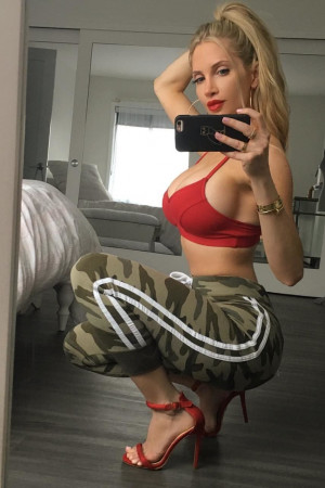 Escort girl Карина