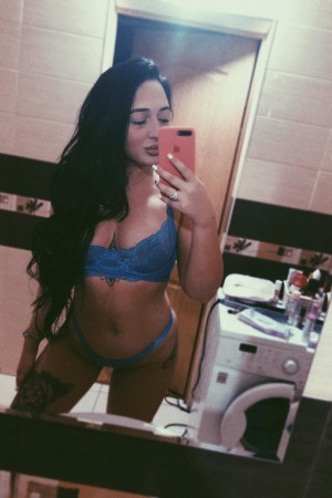 Кристина есть ватсап